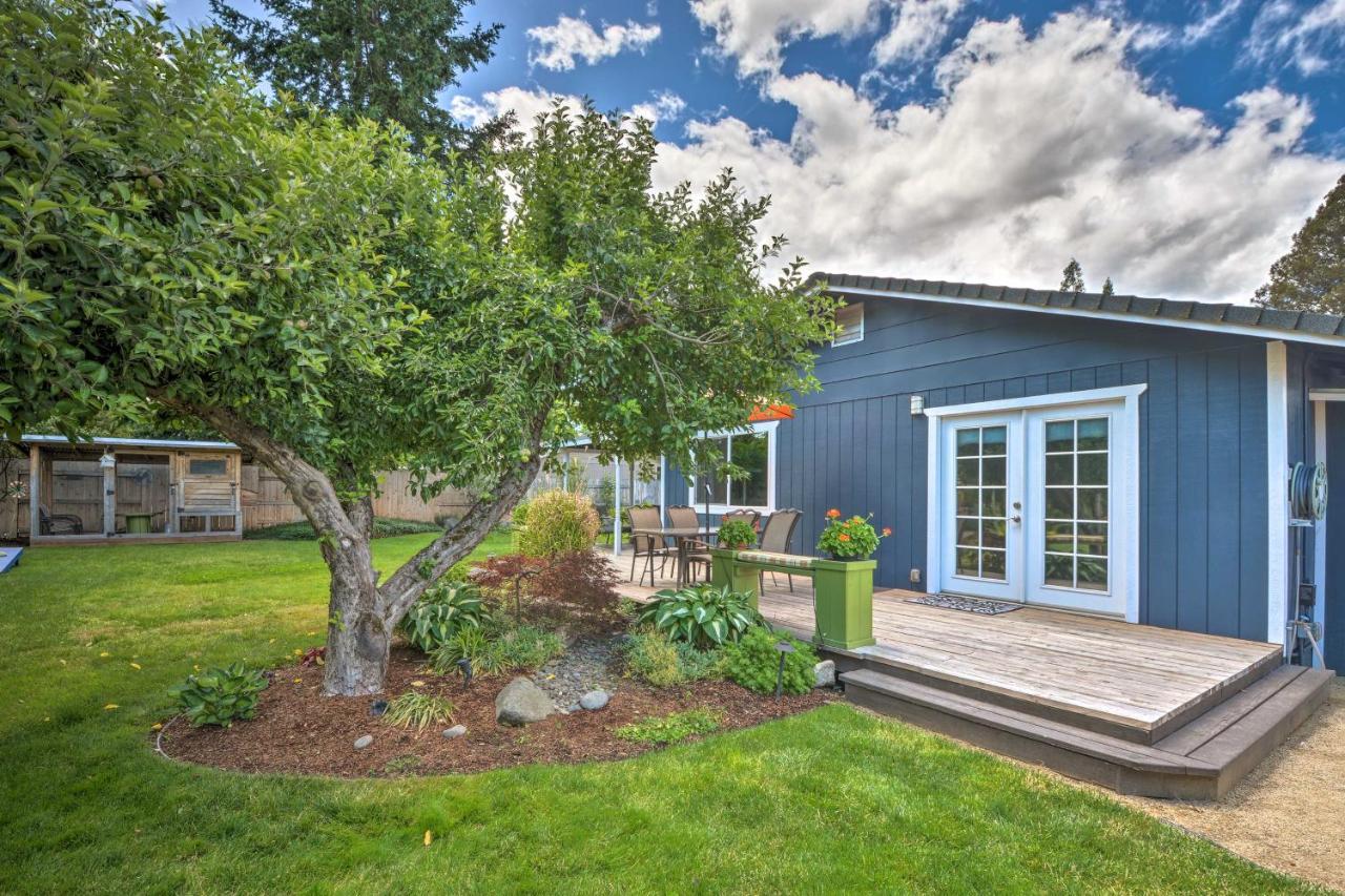 Central Medford Family Retreat With Large Yard! Εξωτερικό φωτογραφία