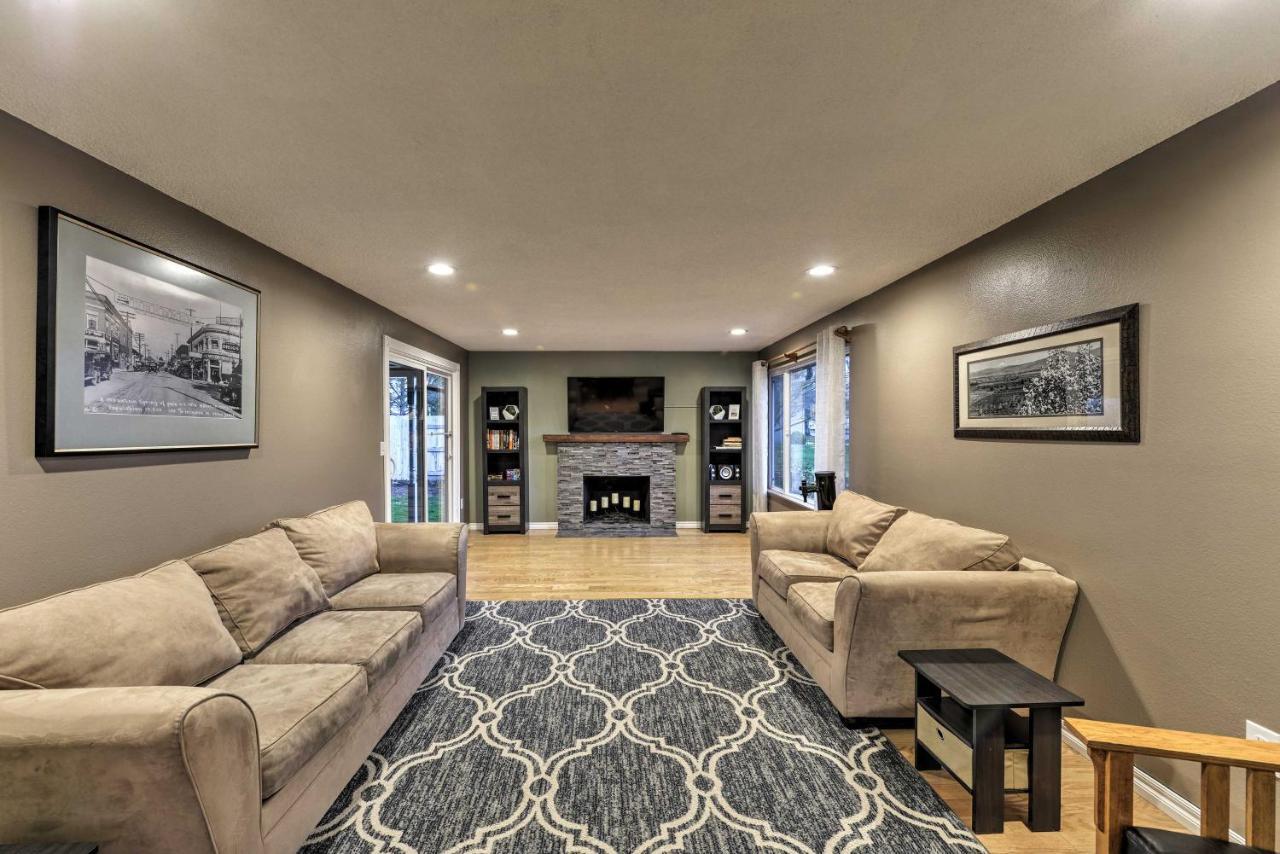 Central Medford Family Retreat With Large Yard! Εξωτερικό φωτογραφία