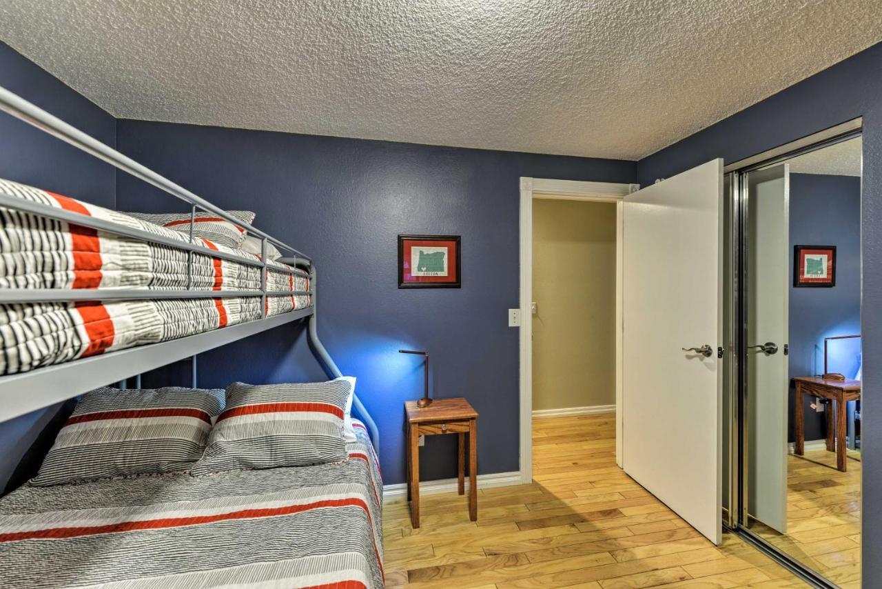 Central Medford Family Retreat With Large Yard! Εξωτερικό φωτογραφία