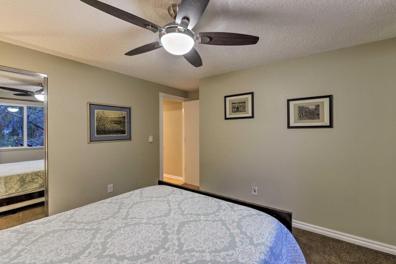 Central Medford Family Retreat With Large Yard! Εξωτερικό φωτογραφία